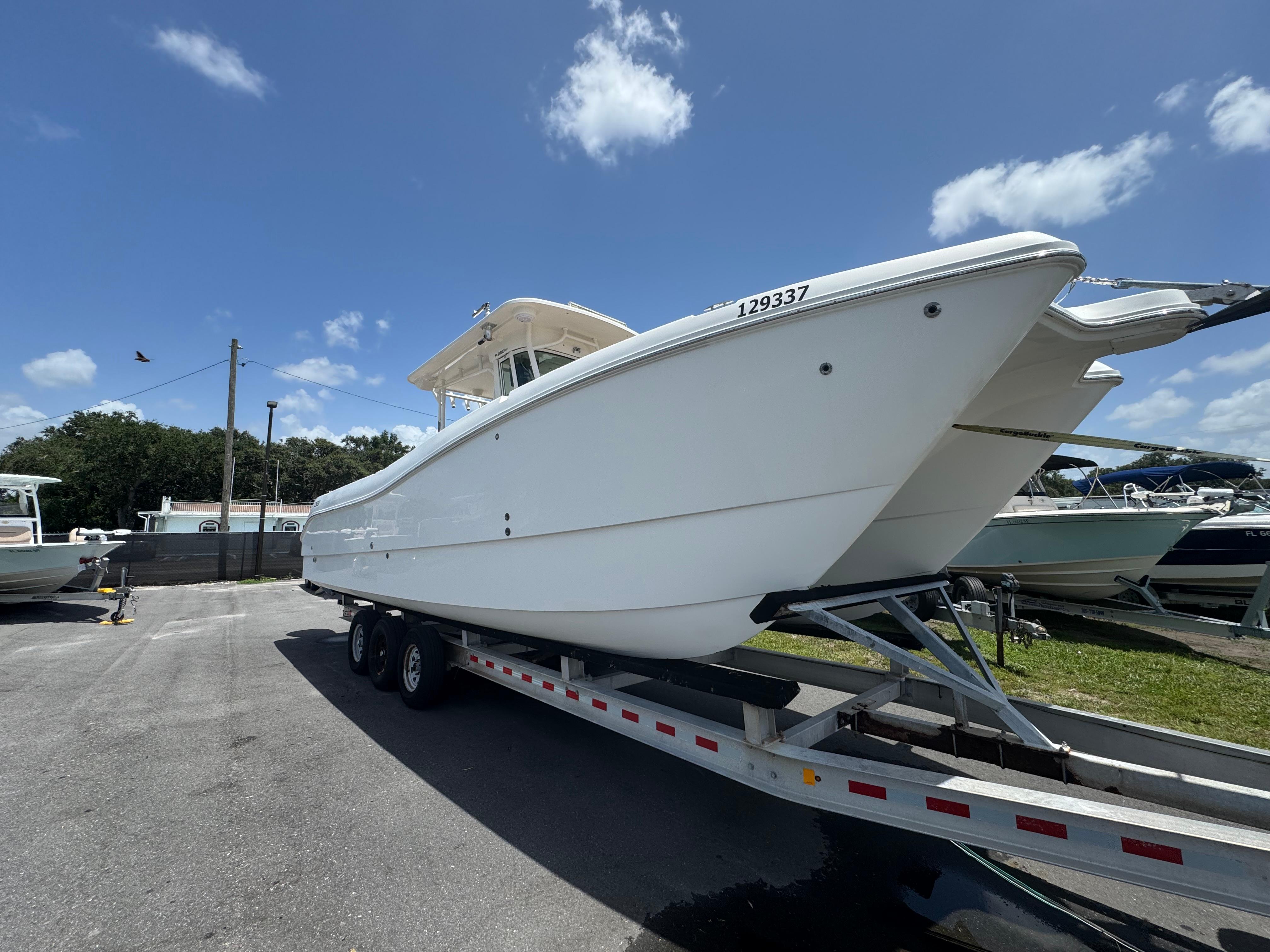 2019 World Cat 3200