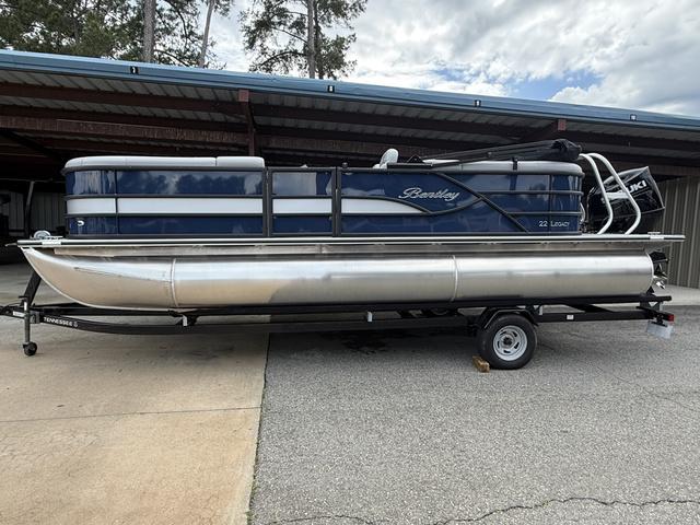 2025 Bentley Pontoons Legacy Navigator 223