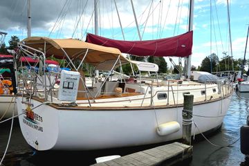 1989 Island Packet 38