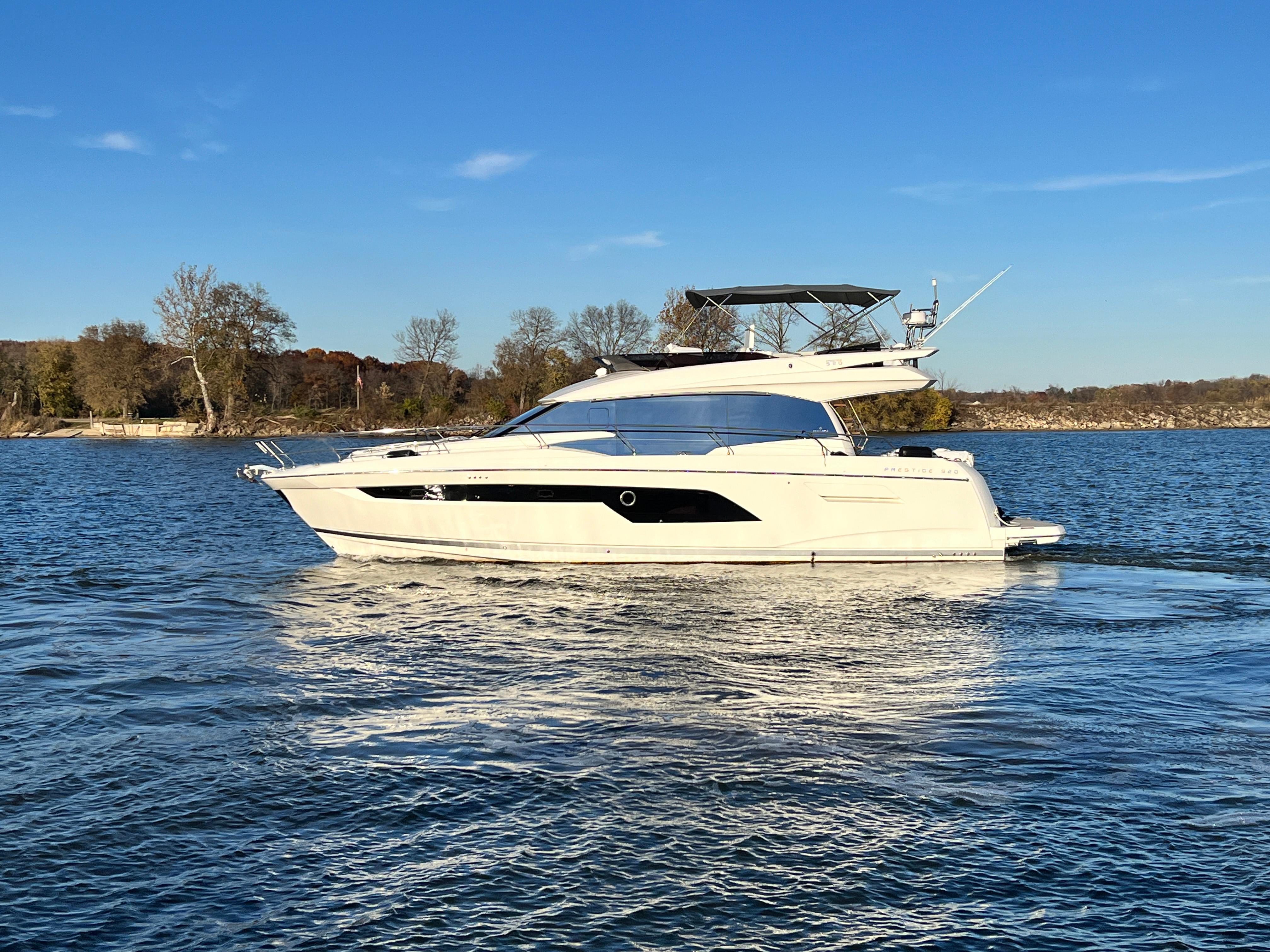 2024 Prestige 520 Flybridge