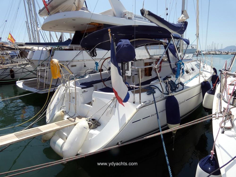 yd yachts athens