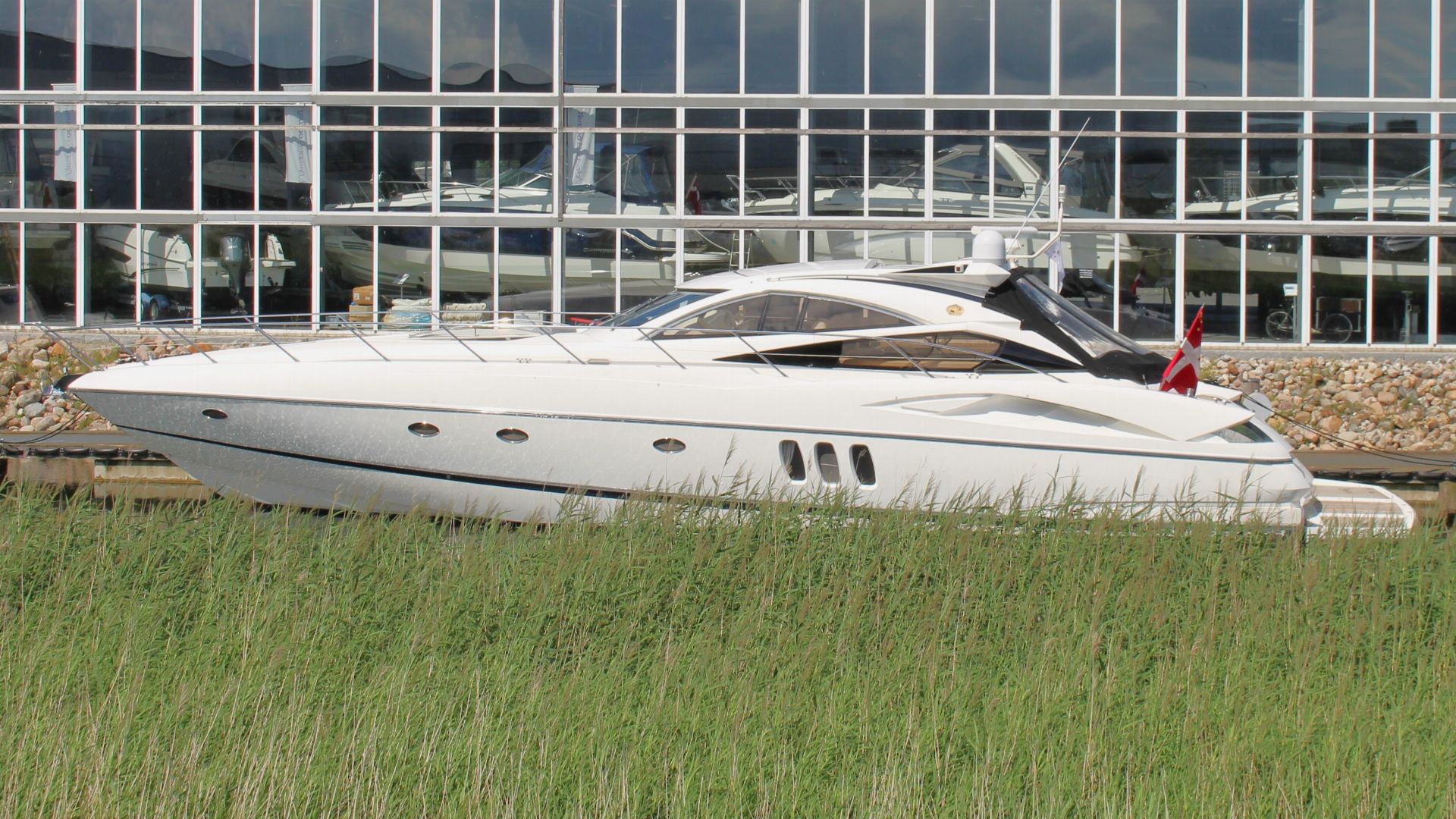 2004 Sunseeker Predator 68