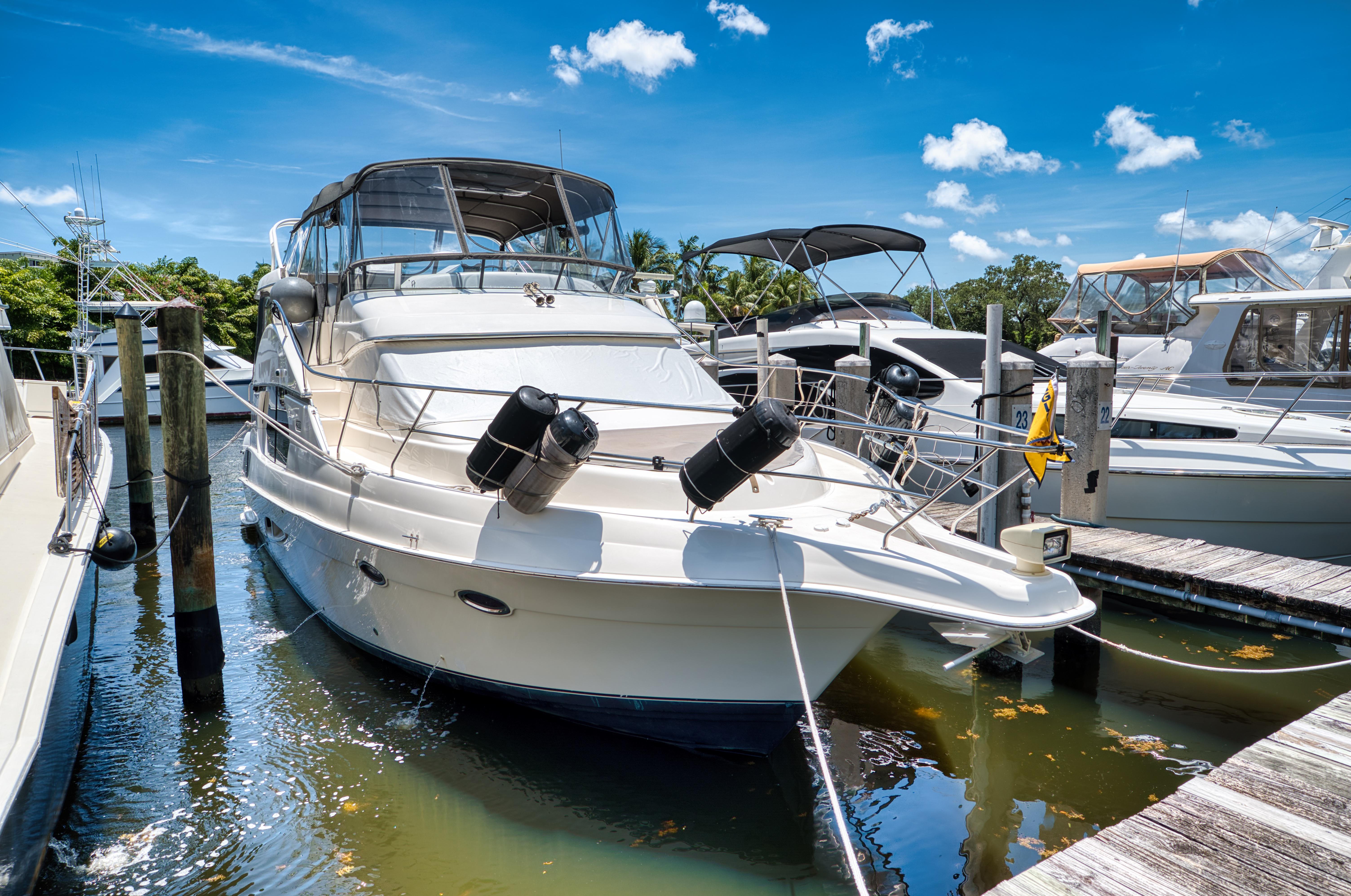 2003 Silverton 43 Motor Yacht