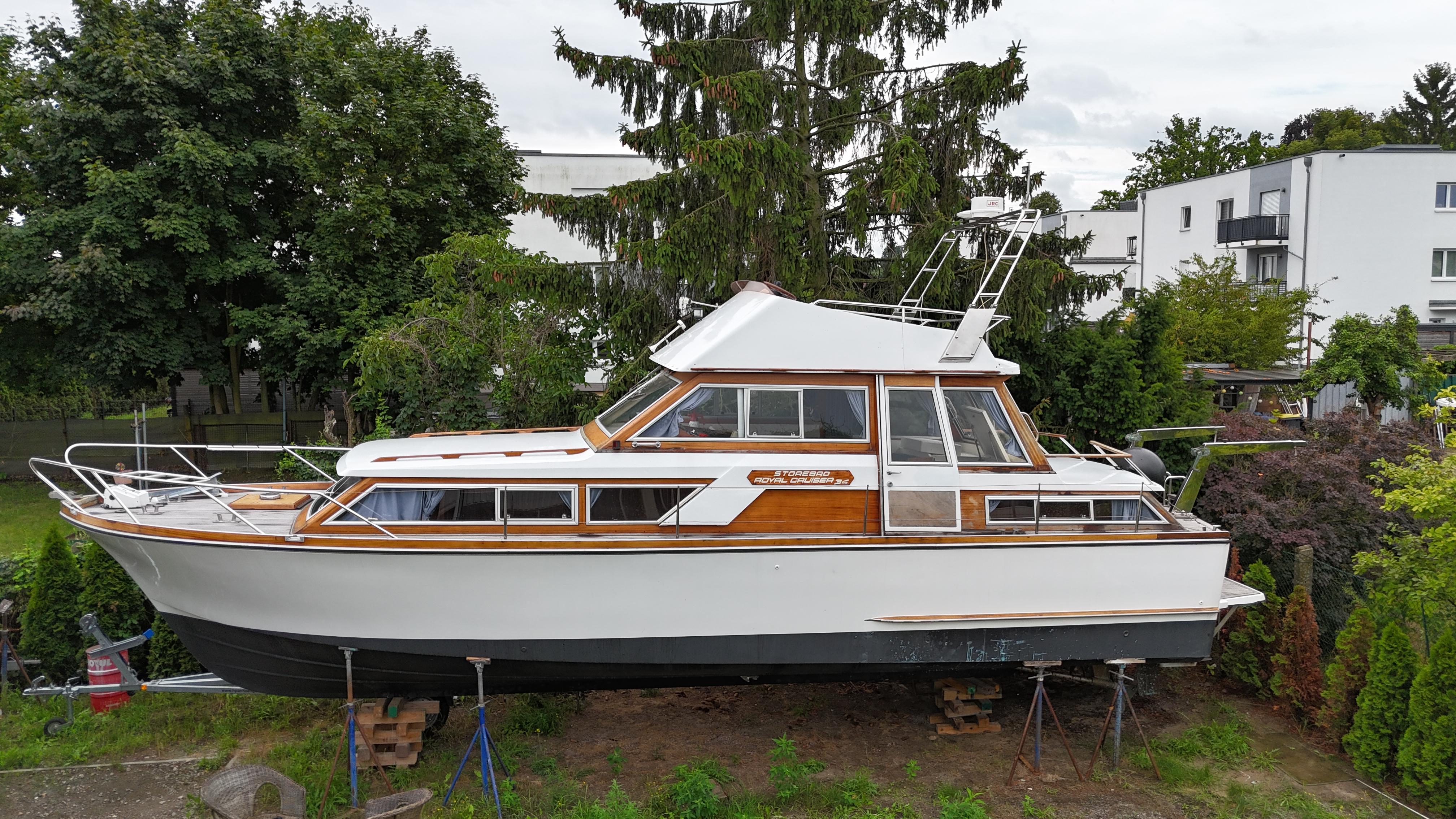 1981 Storebro Adler 34 / Royal Cruiser 34 Fly
