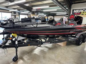 Triton 19TRX Patriot