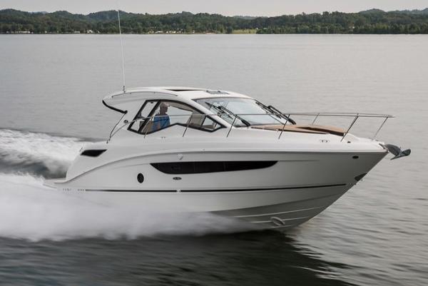 2019 Sea Ray Sundancer 350 Coupe