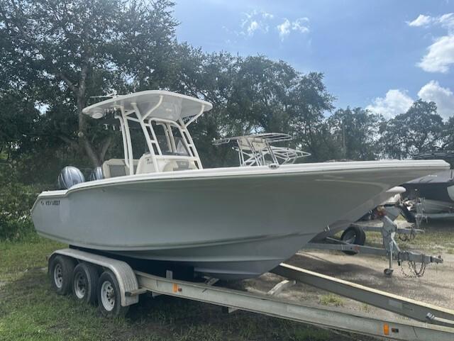 Key West Center Console 244 CC