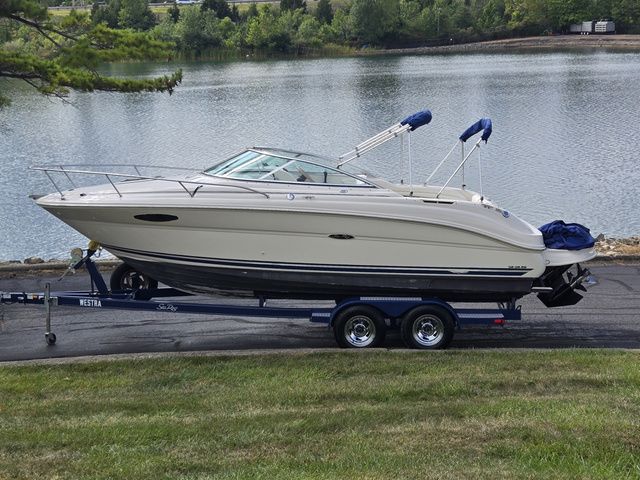 2002 Sea Ray 225 Weekender