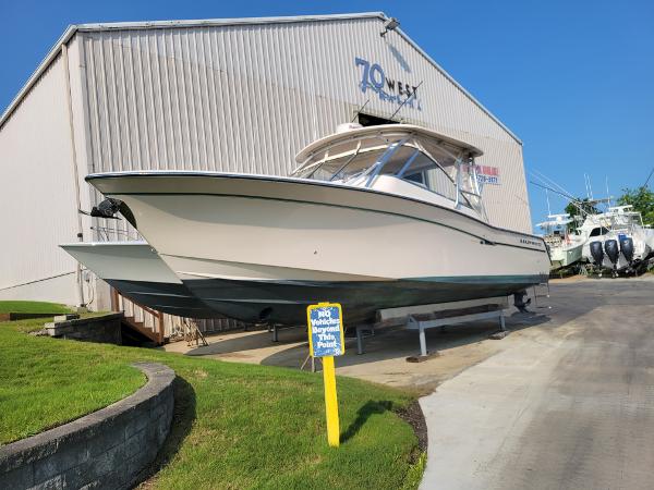 2013 Grady-White Freedom 335