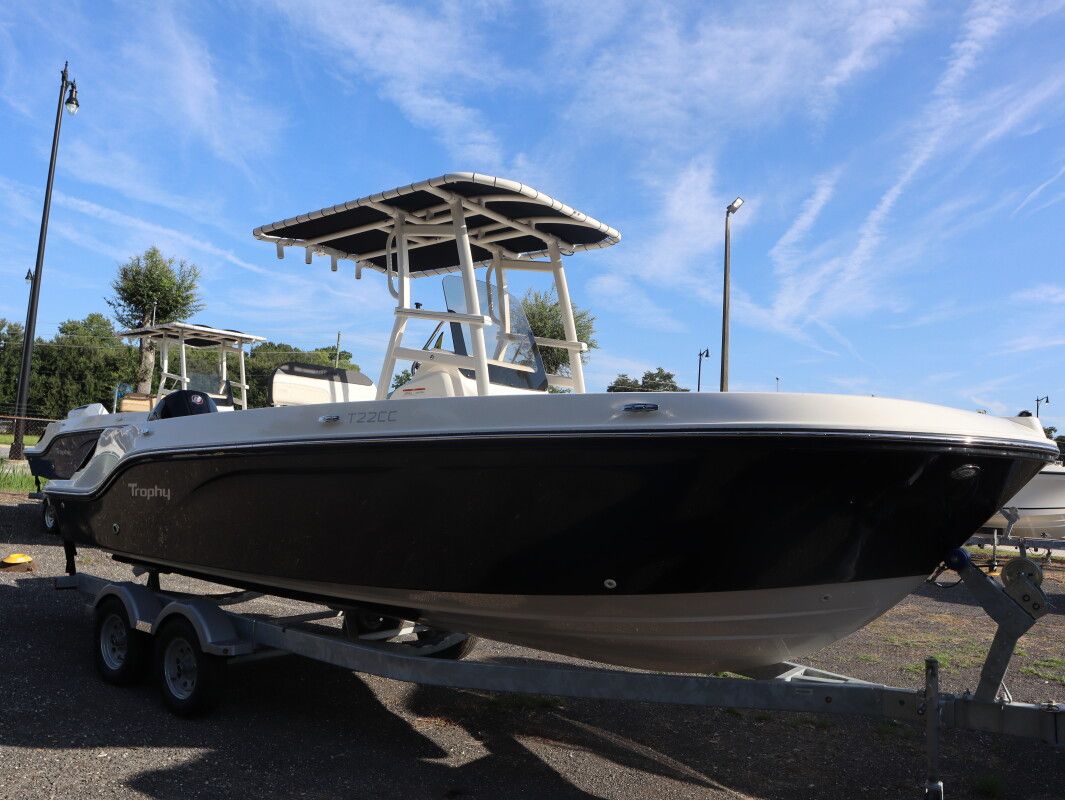 2025 Bayliner Trophy Series T22CC