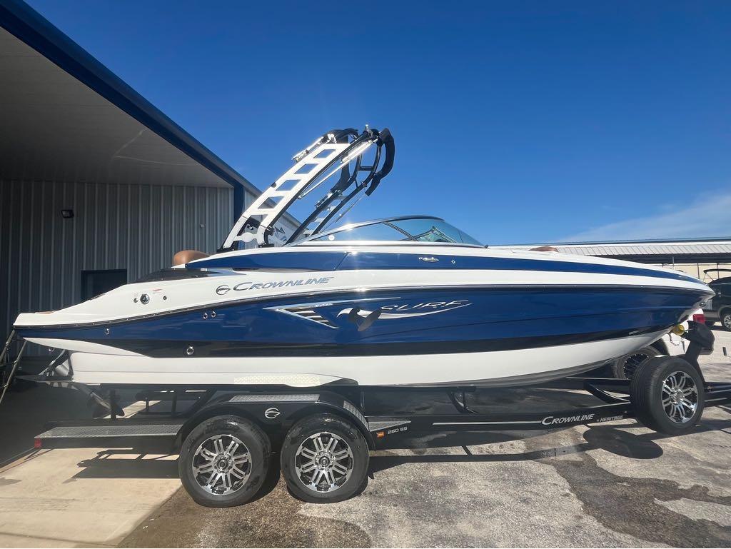 2024 Crownline 260 SS SURF