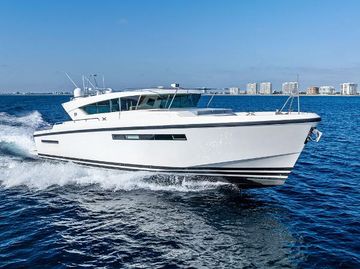 2018 Delta Powerboats 54 IPS