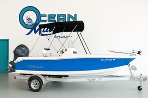 Robalo R160 Center Console