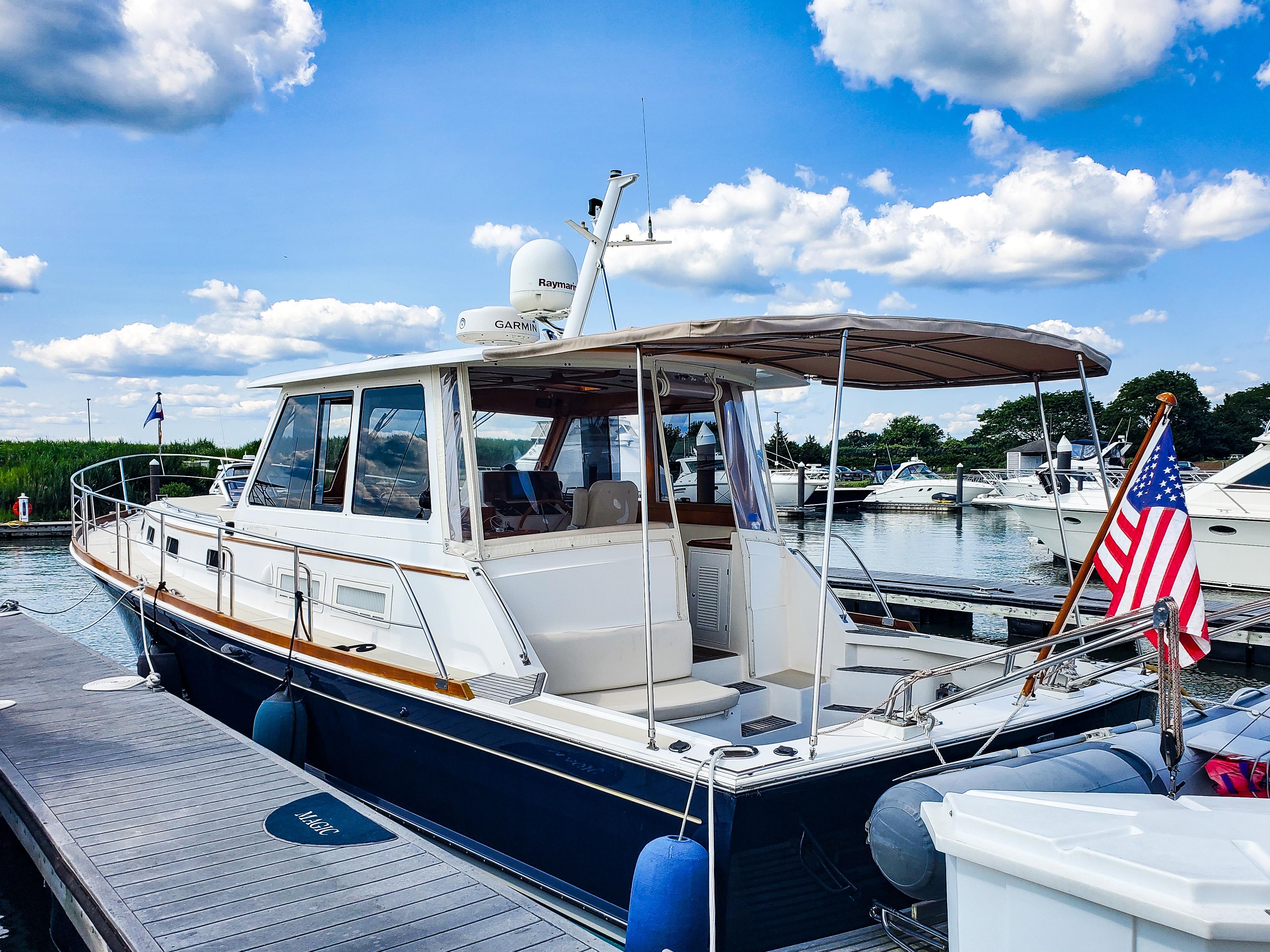 2005 Grand Banks Eastbay 43 HX