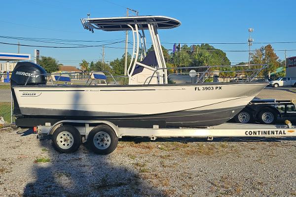 2008 Boston Whaler 190 Montauk