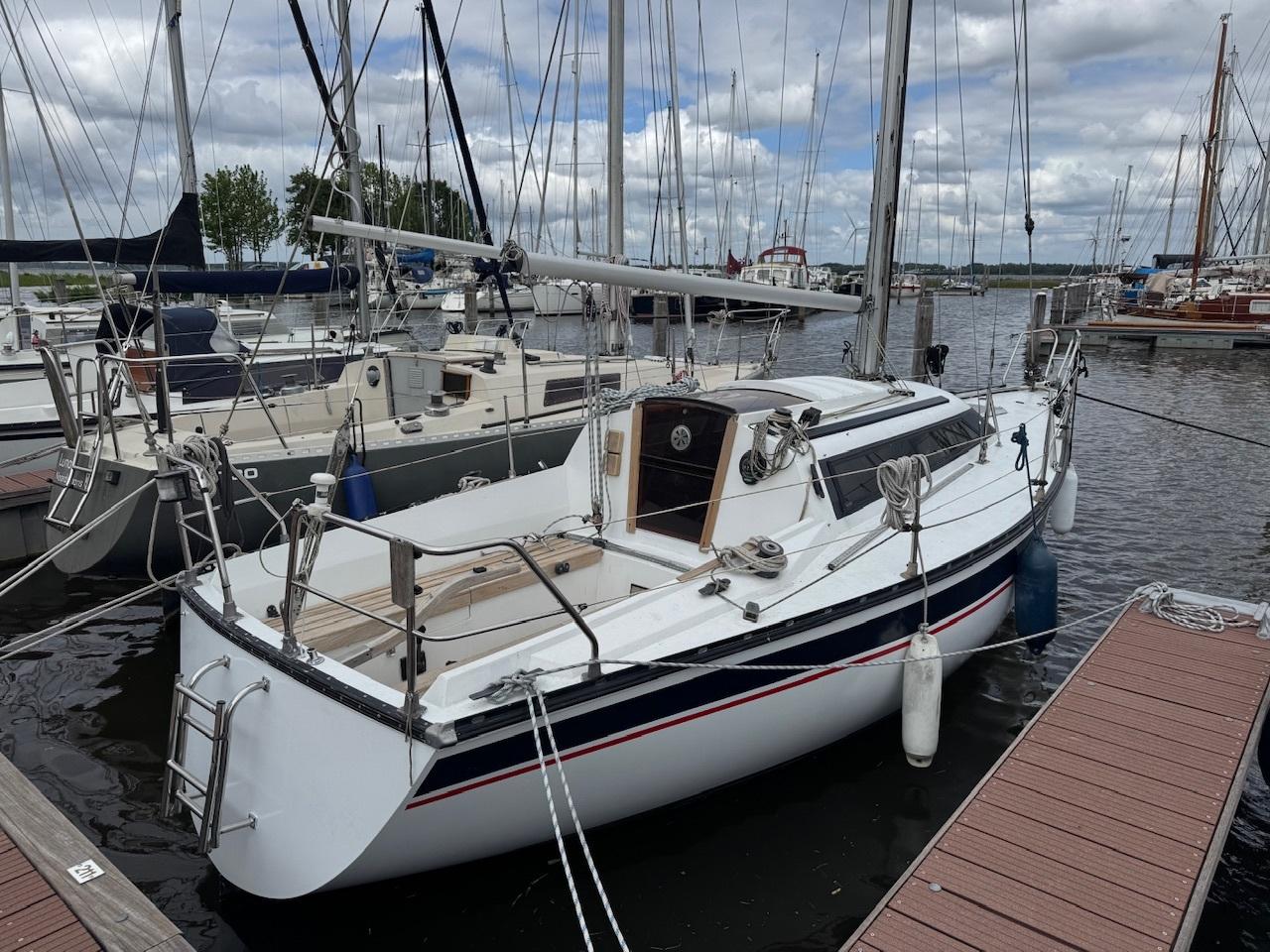 1981 Friendship 26