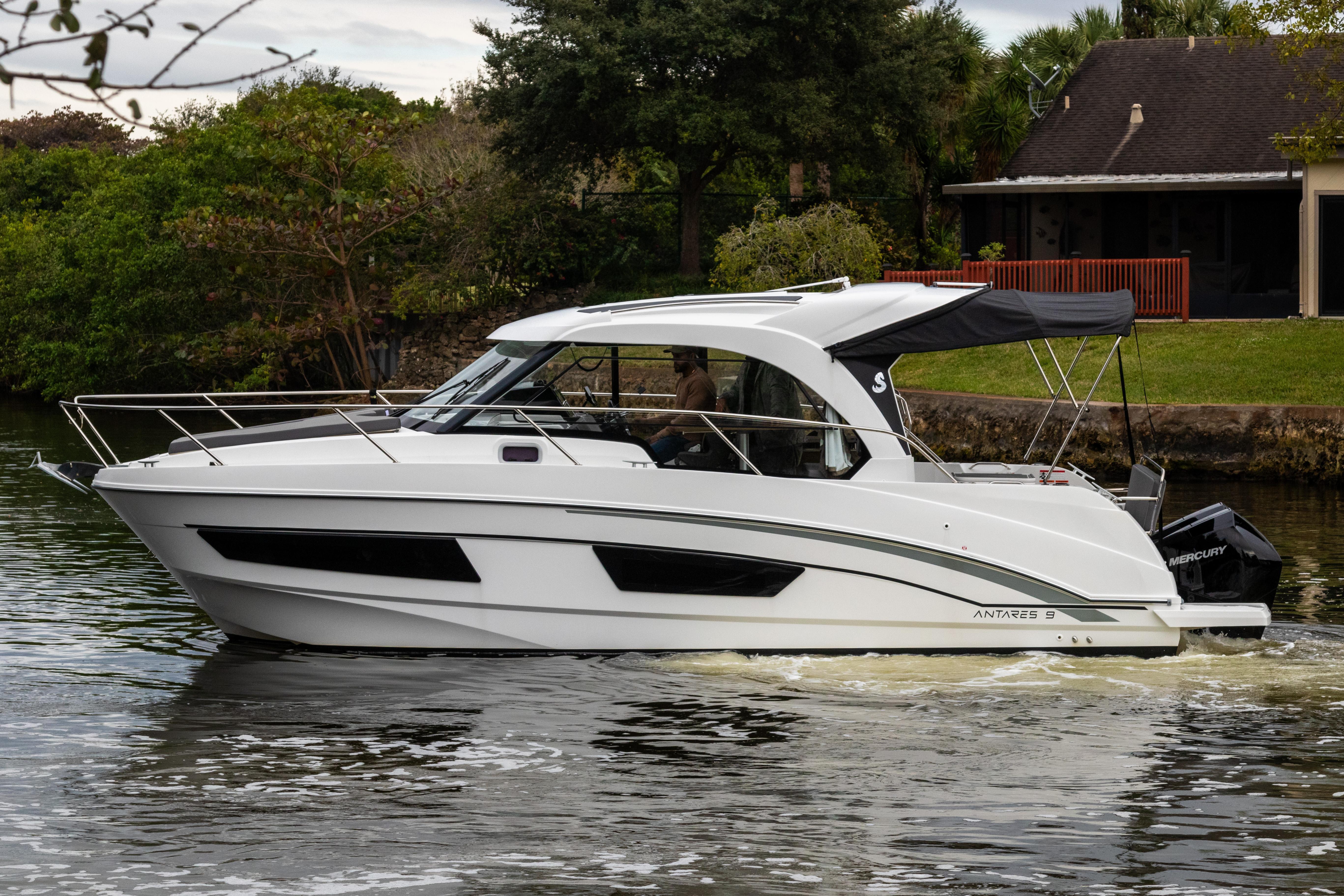 2024 Beneteau Antares 9