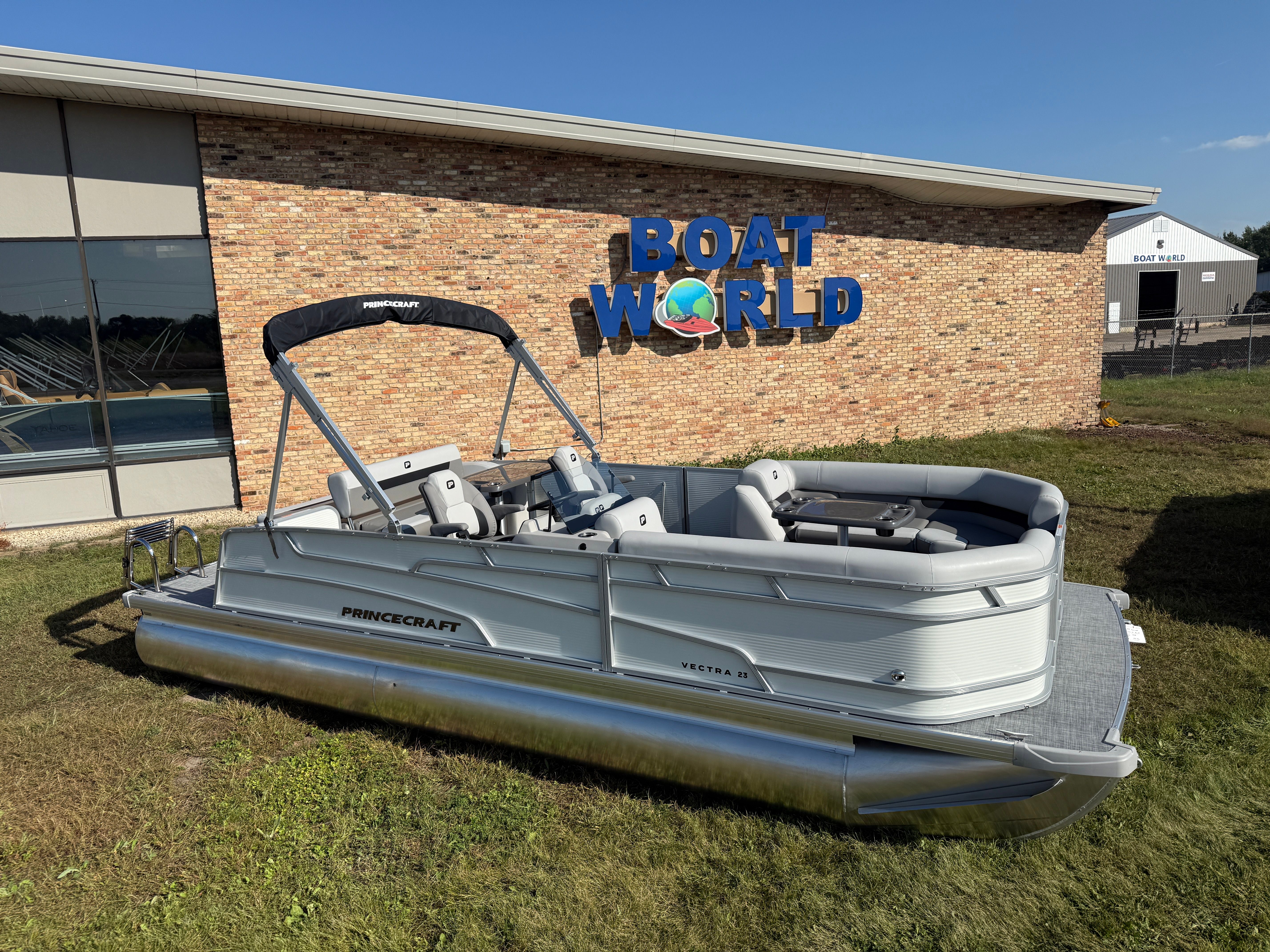 2026 Princecraft Vectra 23 RL SS Swingback Pontoon & Mercury 4-Stroke EFI
