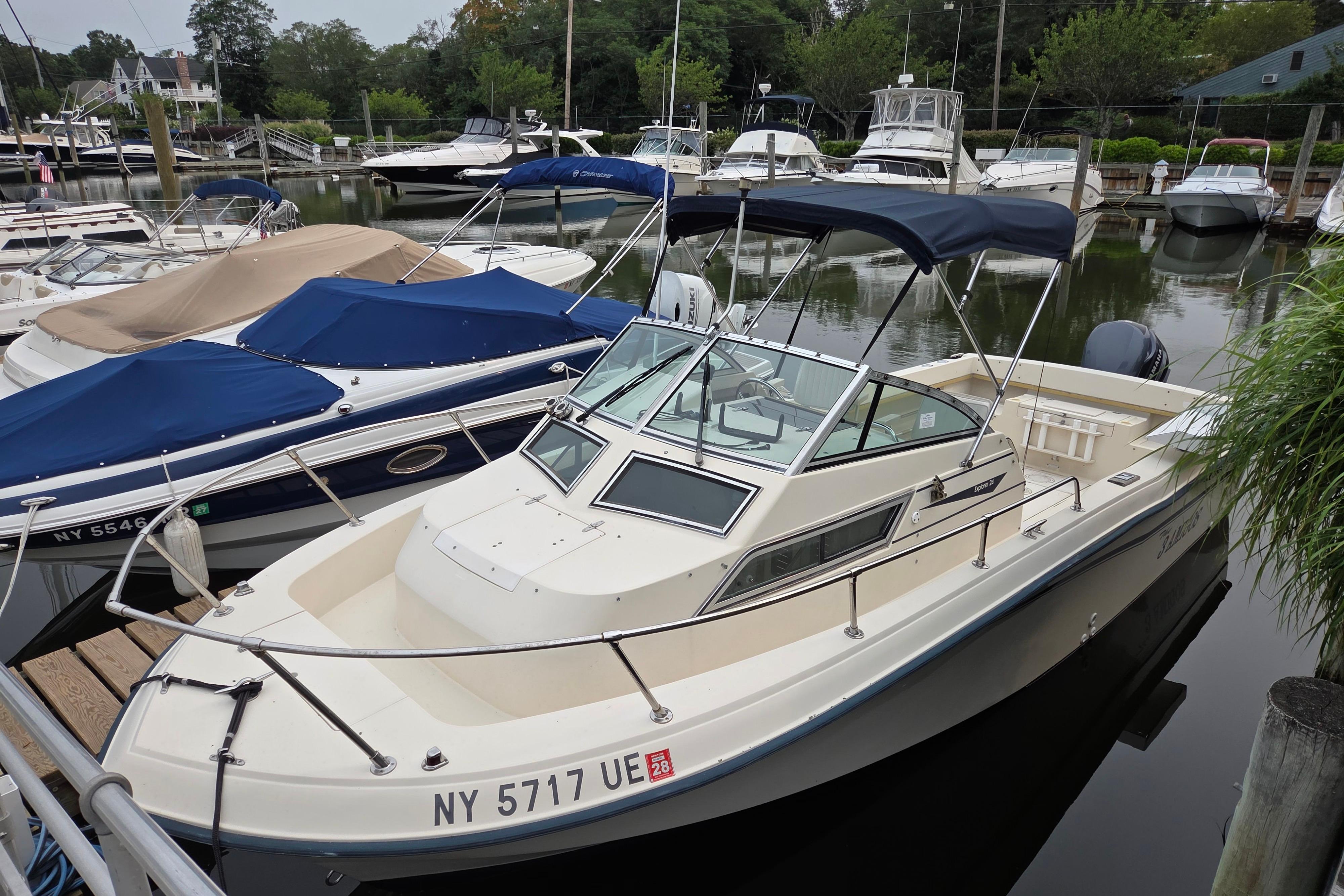 1992 Grady-White Explorer 244