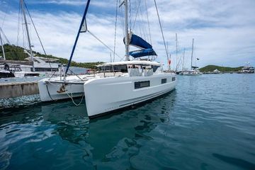 2022 Lagoon 46