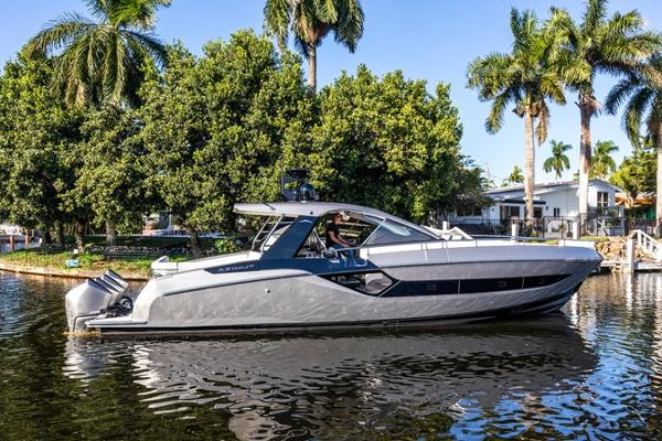 2022 Azimut Verve 47