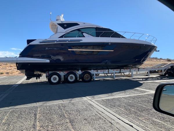 Cruisers Yachts 54 Cantius