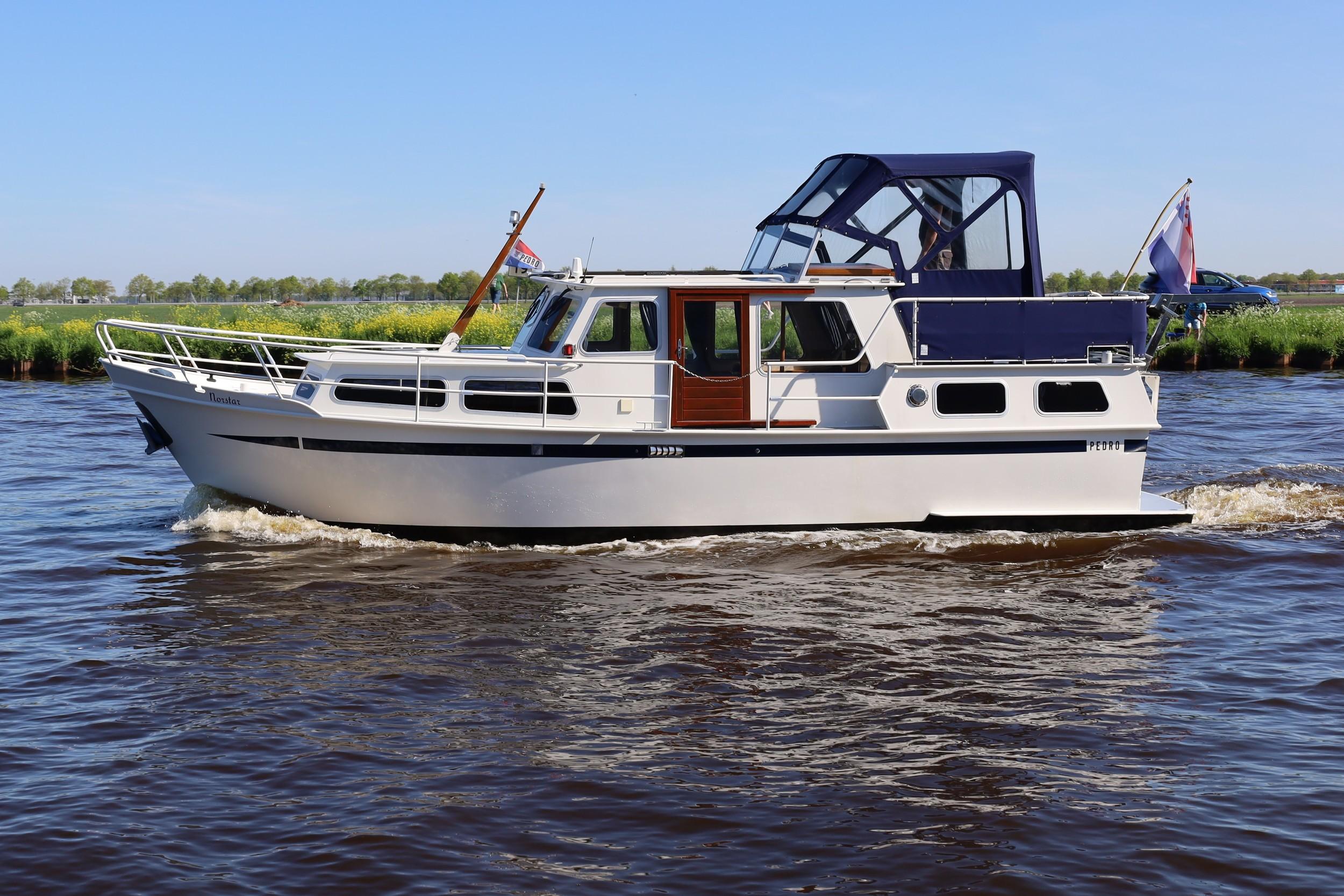 1983 Pedro 33