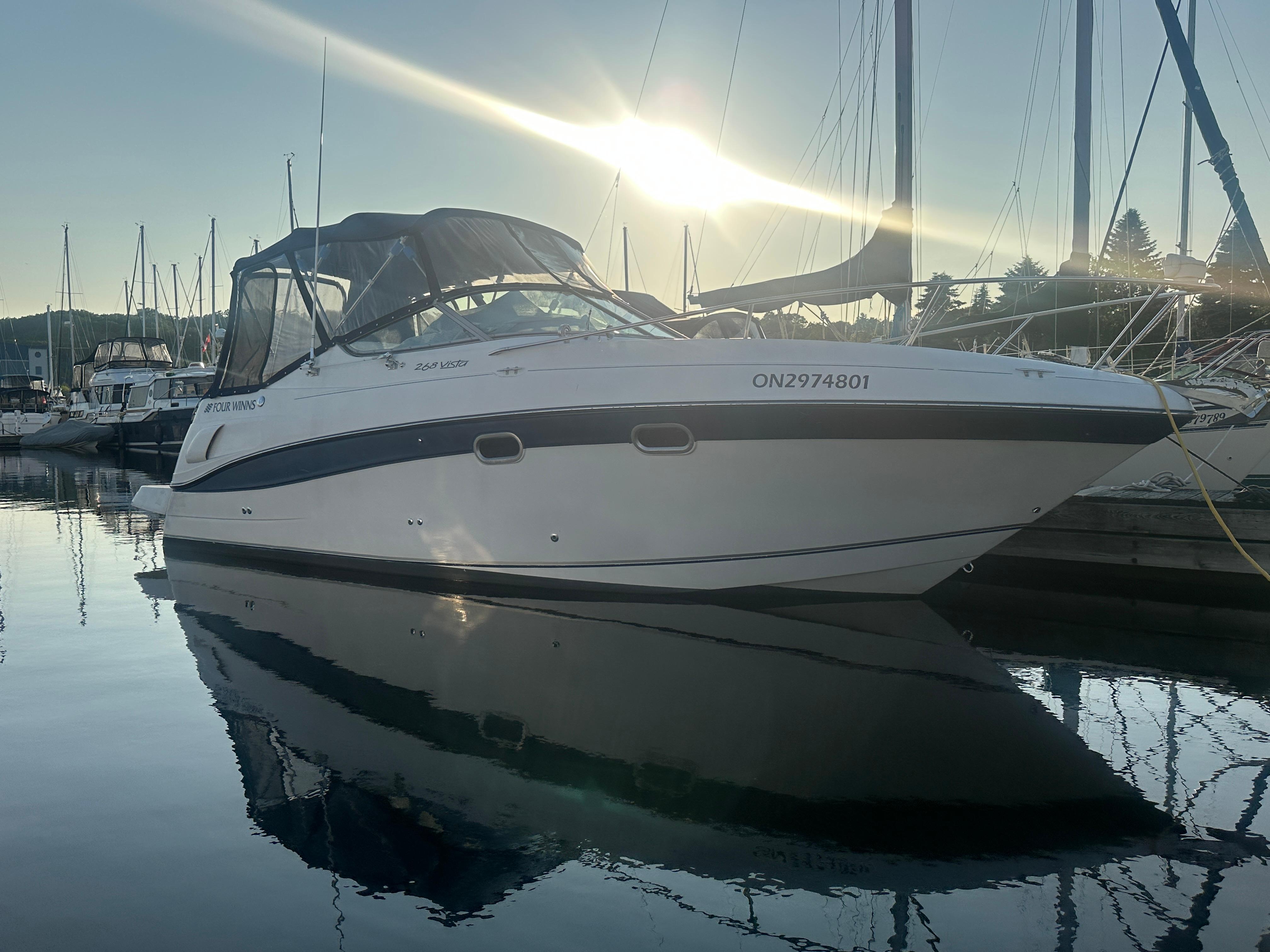 2000 Four Winns 268 Vista