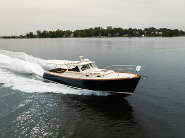 2000 Hinckley 36