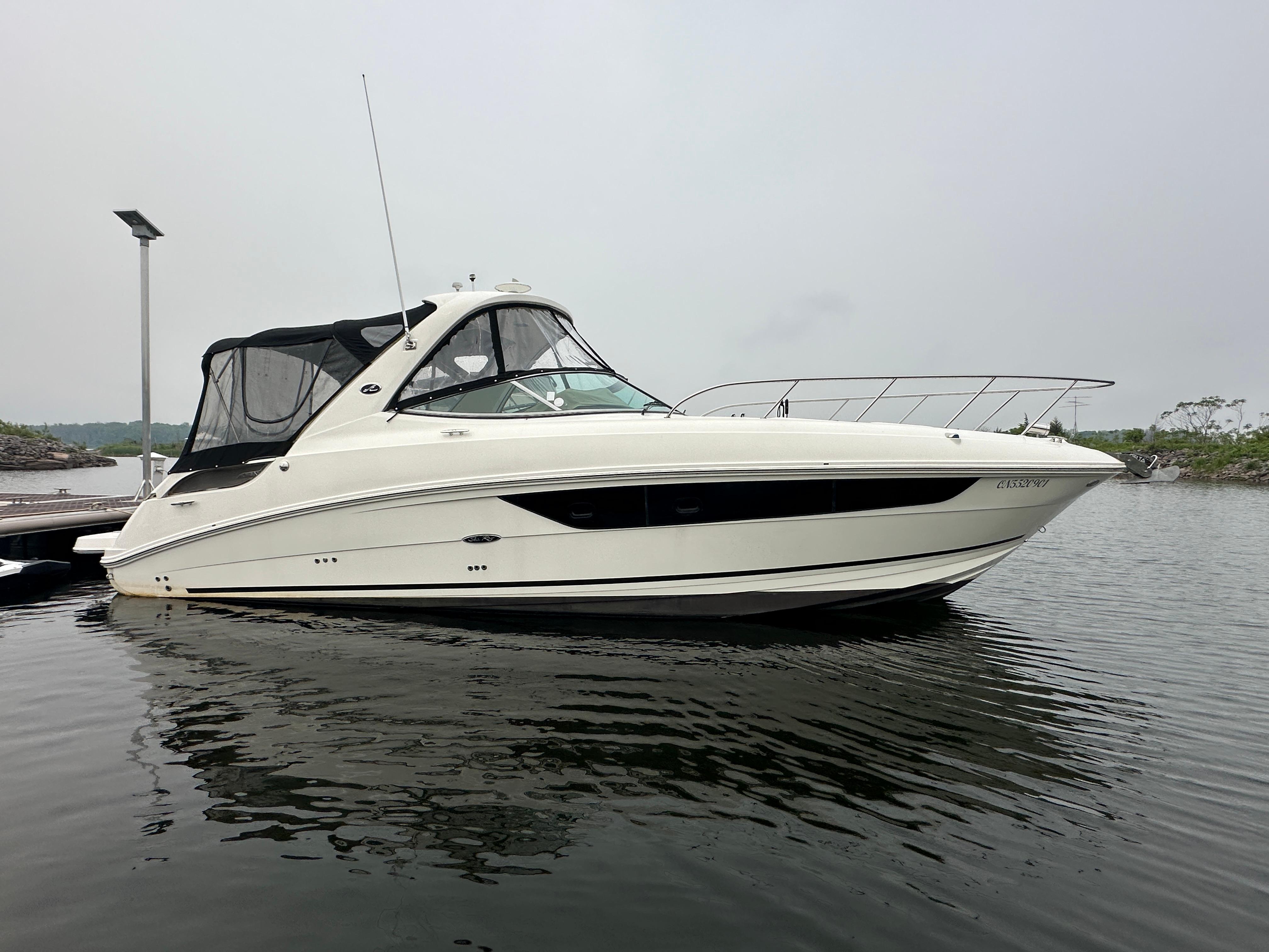 2017 Sea Ray 310 Sundancer