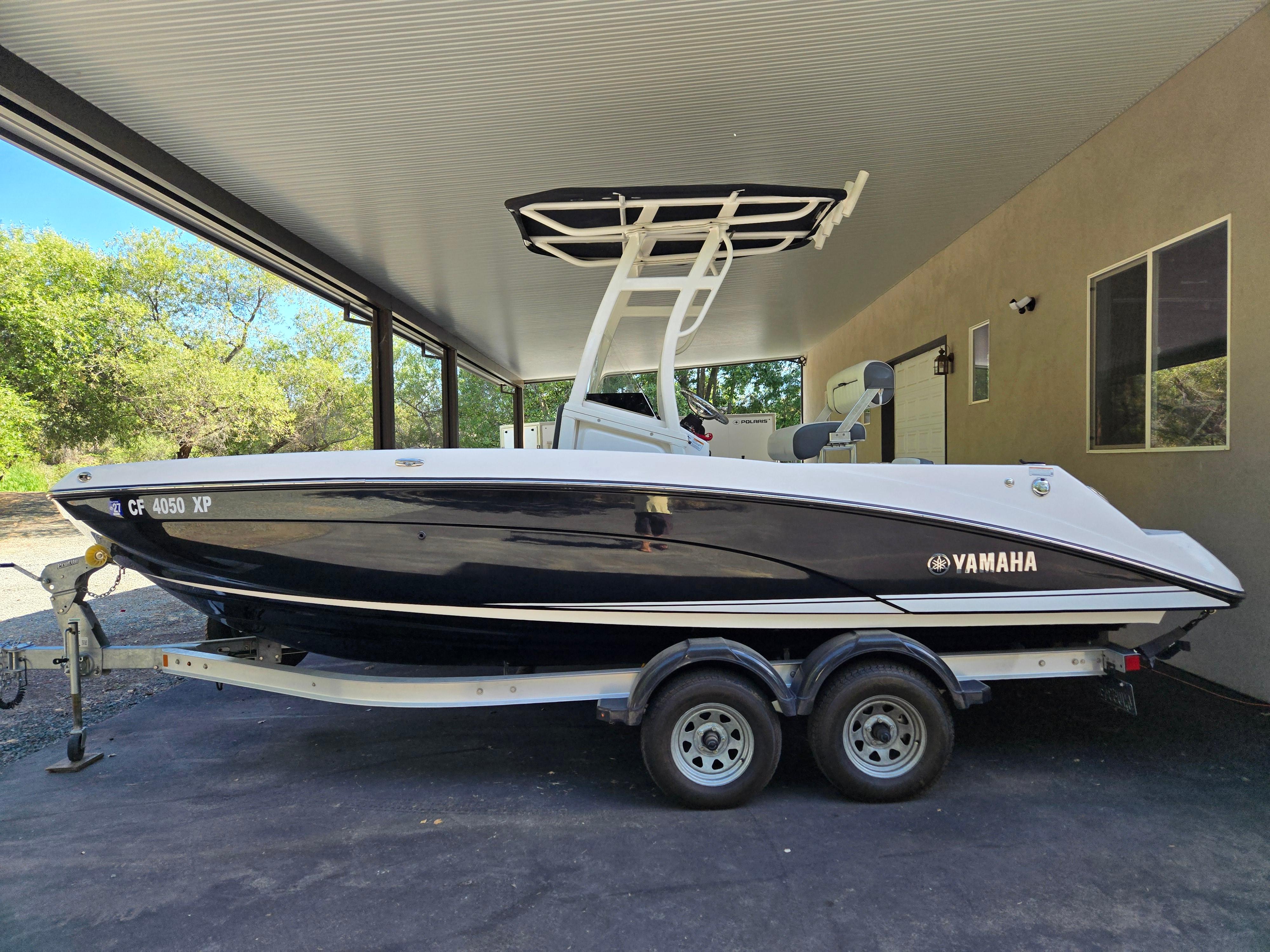 2022 Yamaha Boats 210 FSH Deluxe