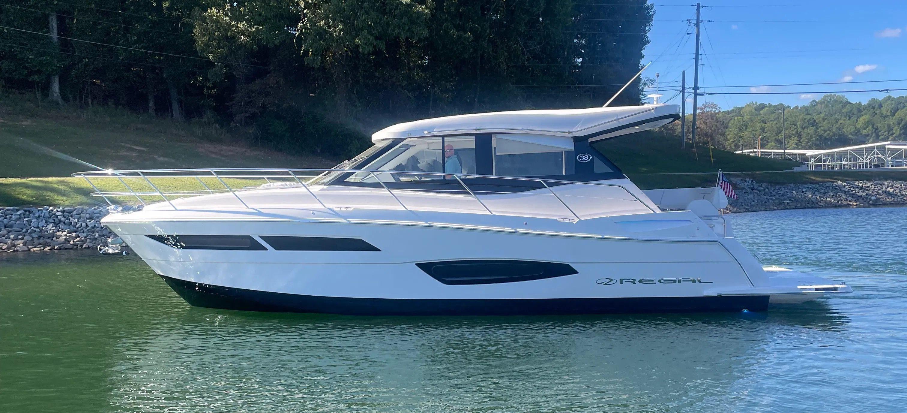 Regal 38 Grande Coupe 2025 REGAL 38 GRANDE COUPE - Image 1