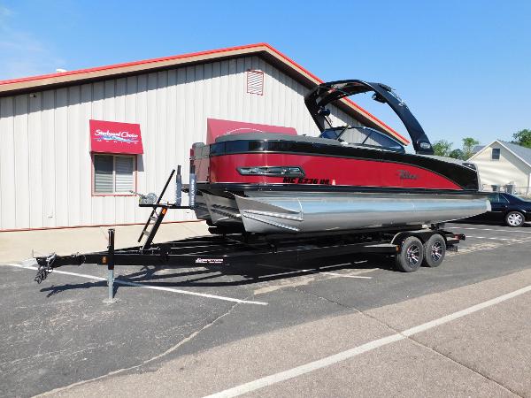 2021 Tahoe Pontoon Waketoon 23