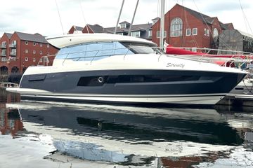 2023 Prestige 460S