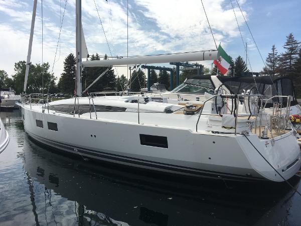 jeanneau centre cockpit yachts