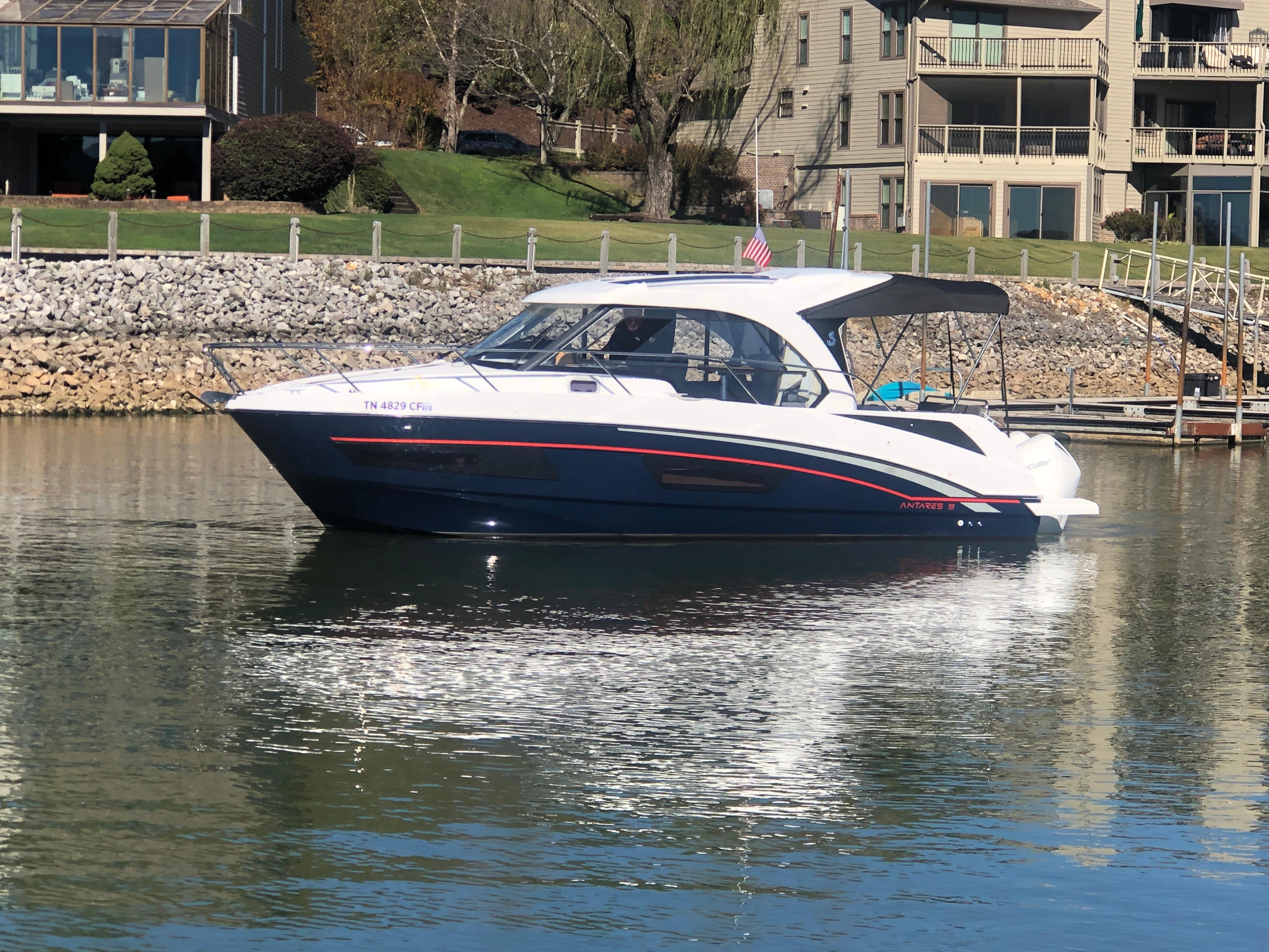 2022 Beneteau Antares 9