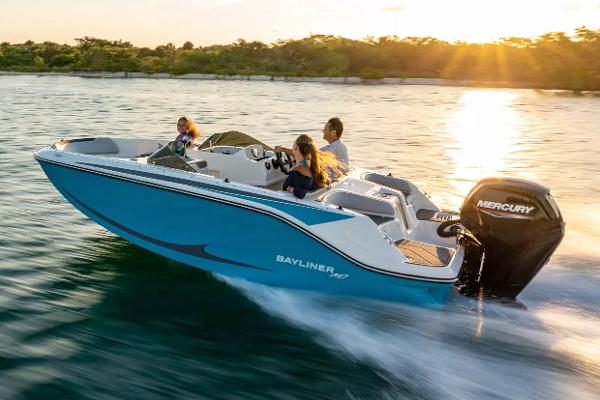 2024 Bayliner Element M17