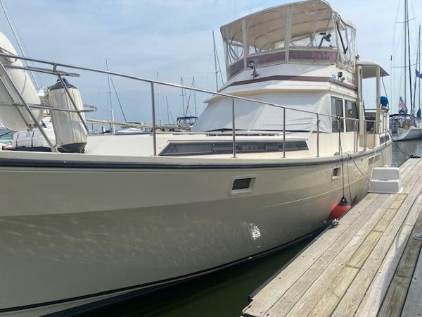 1985 President 43 Double Cabin