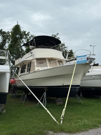 2005 Mainship 400 Trawler