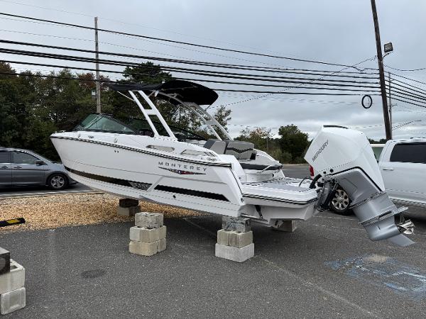 Monterey 255 Super Sport 2025 Monterey 255 Super Sport boat on display, elevated on blocks.