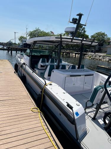2022 Axopar 37 Sun Top