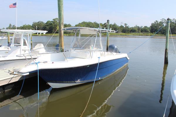 1999 Wellcraft 230 Fisherman