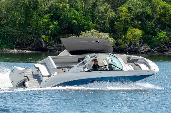 2021 Sea Ray 25 SDX