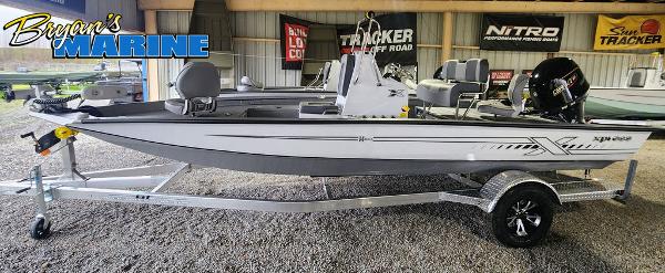 2025 Xpress H20B Bay