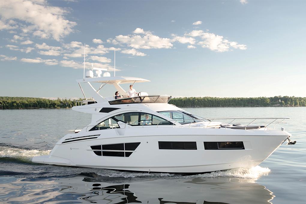 Cruisers Yachts Boat image