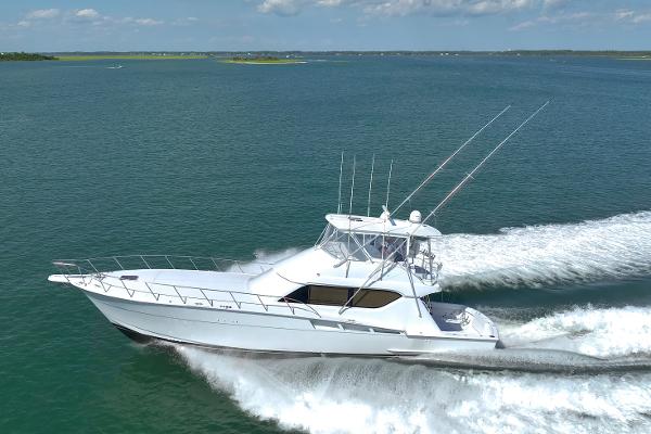 Hatteras 60 Convertible Hatteras 60 Play It By Ear - Exterior Profile