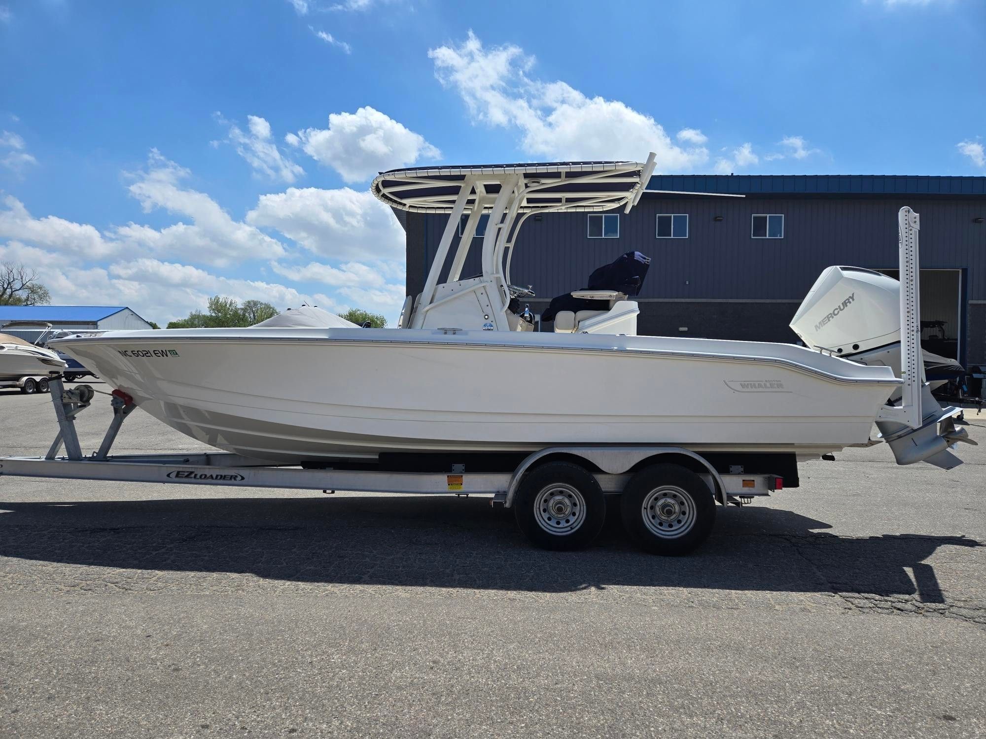 2022 Boston Whaler Dauntless 250