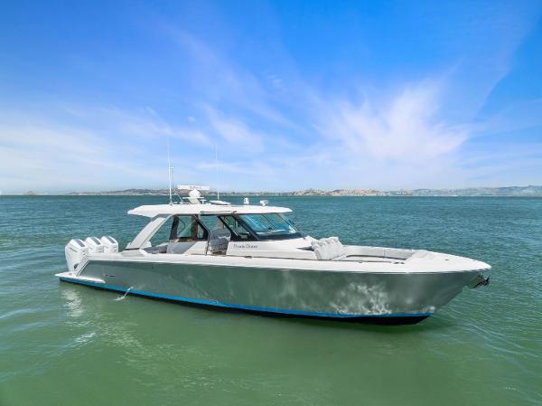 2024 Tiara Yachts 48 LS