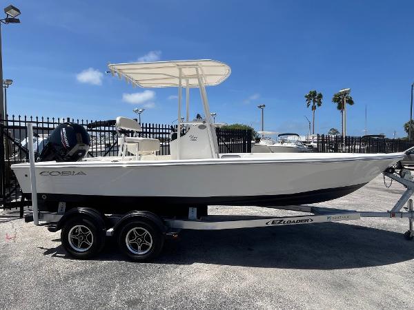 2021 Cobia 21 Bay