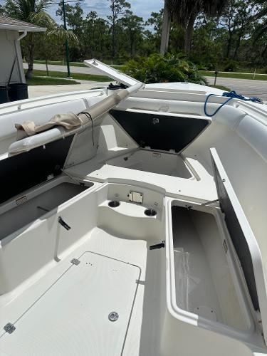2016 Sailfish 320 CC